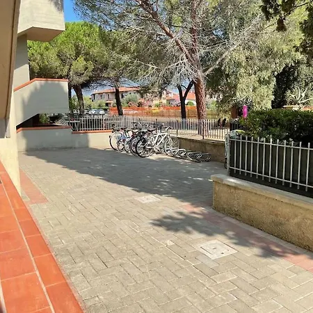 Grazia&andrea Pratoranieri, Capraia 17, 100m. Mare Apartment Follonica